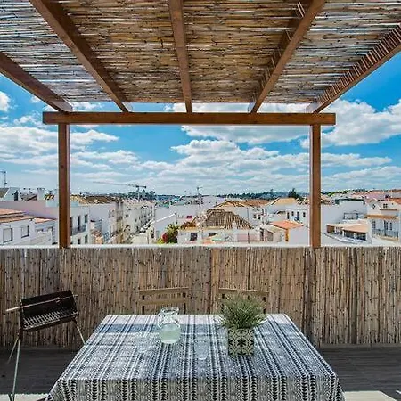 Terraces - In The Centre With Fantastic Views